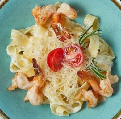 Феттучини с тигровыми креветками