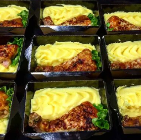 Пюре и голень курицы 400гр