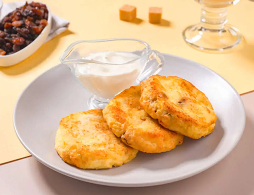 Сырники с изюмом