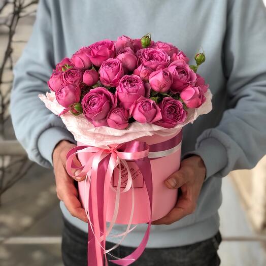 Пионовидные розы в коробке (Мисти баблс)