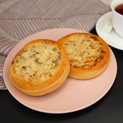 Ватрушка сытная с капустой и грибами