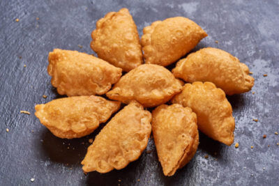 Чебуречки мини с ветчиной и сыром