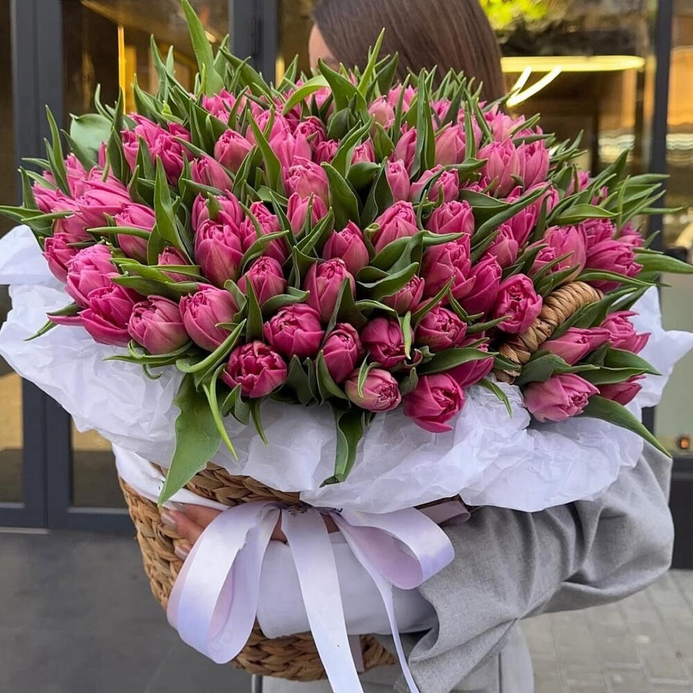 Корзина 101 тюльпан