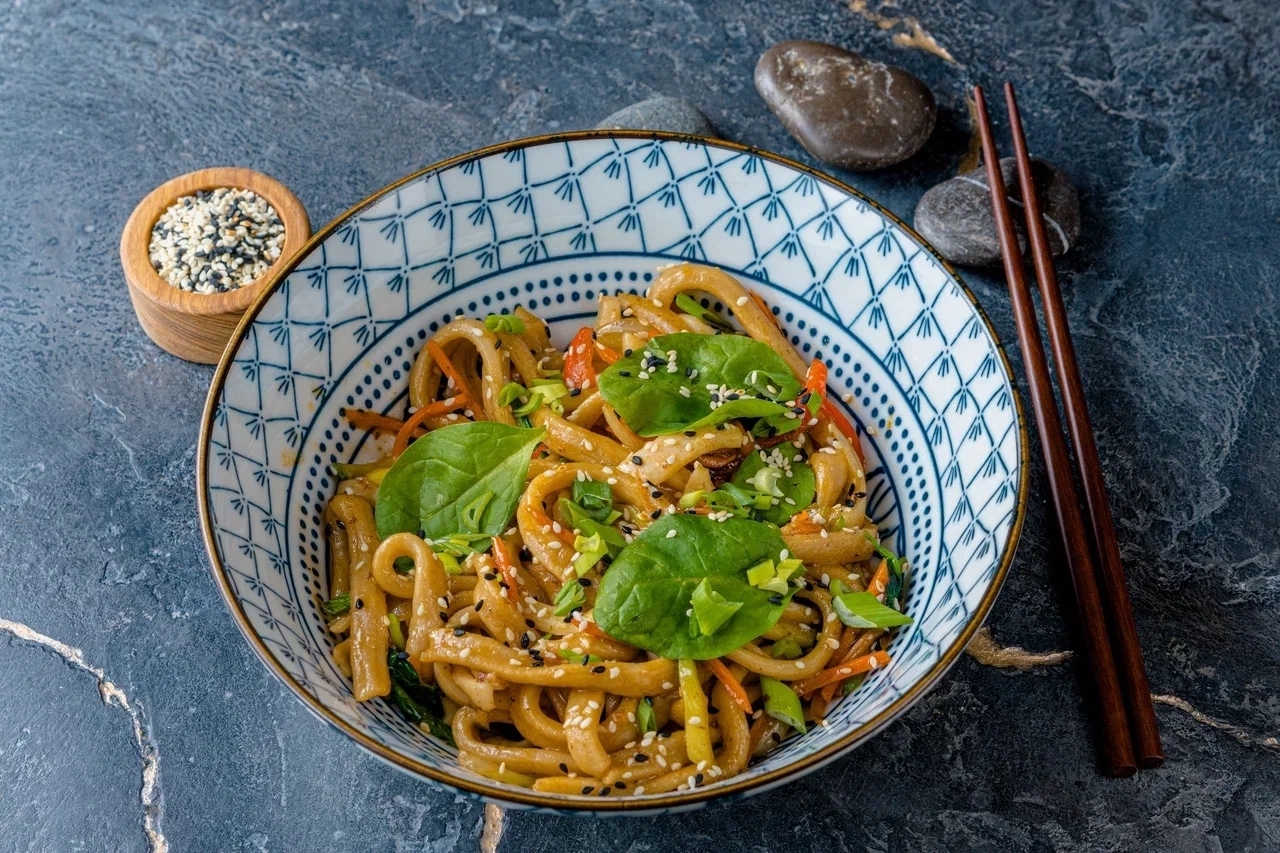 Устричная лапша с кальмарами