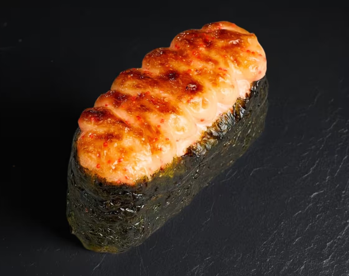 Гункан запеченный с гребешком, 2 шт