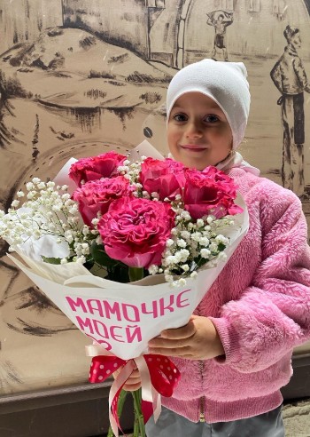 Букет "Мамочке моей" розы и гипсофила