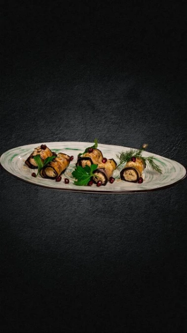 Рулетики из баклажанов