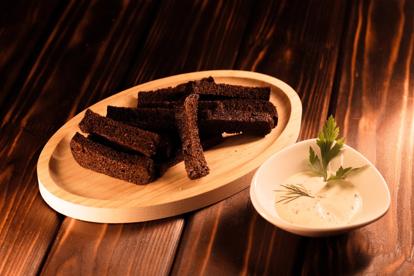 Гренки Ржаные чесночные