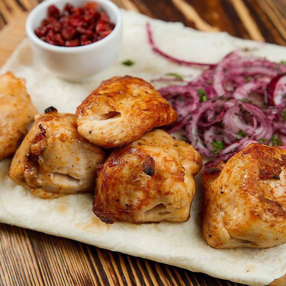 Шашлык из куриных бедер без кости