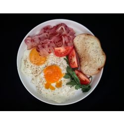 Яичница с беконом