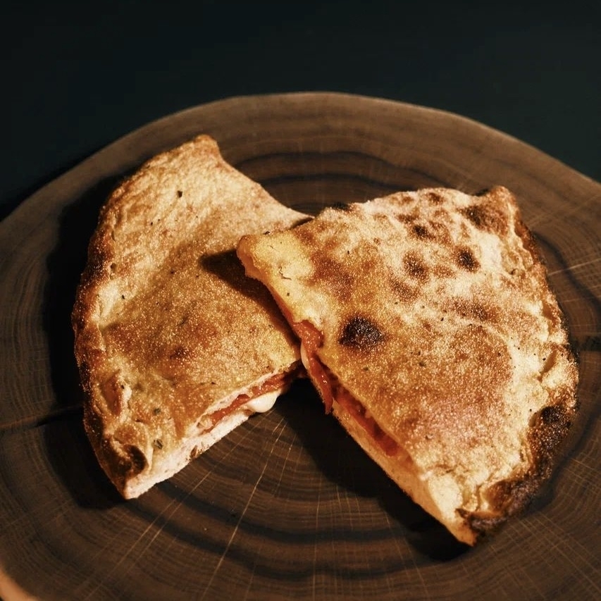 Кальцоне Маргарита