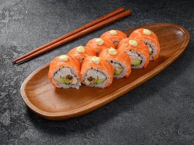 Ролл с морепрод. и слив. сыром