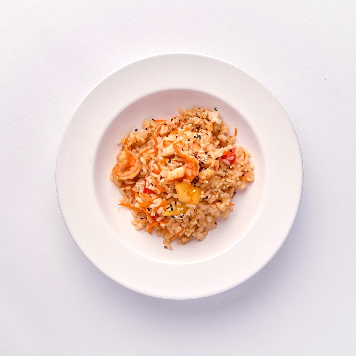 Креветка с ананасом