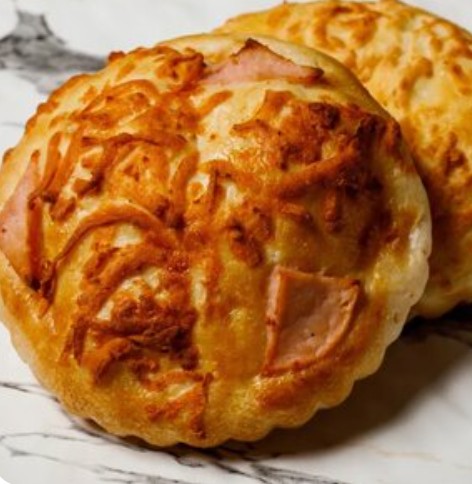Лепешка с ветчиной и сыром