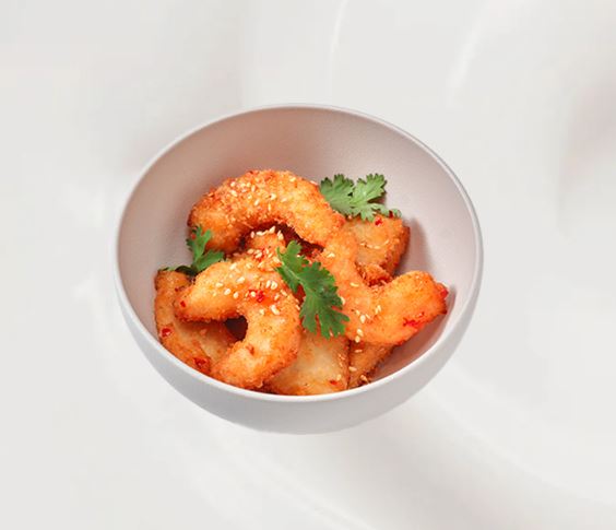 Тигровые креветки и кальмары во фритюре