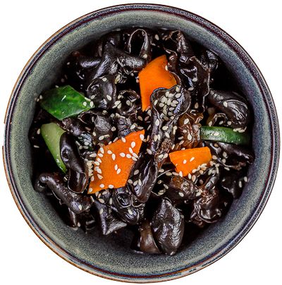 Древесные грибы с овощами