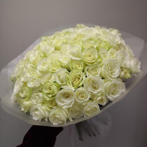 Букет цветов 101 белая роза