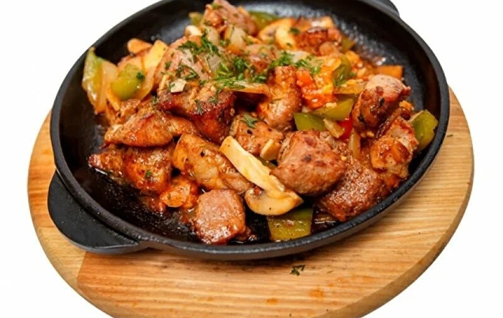 Жаровня с курицей и грибами