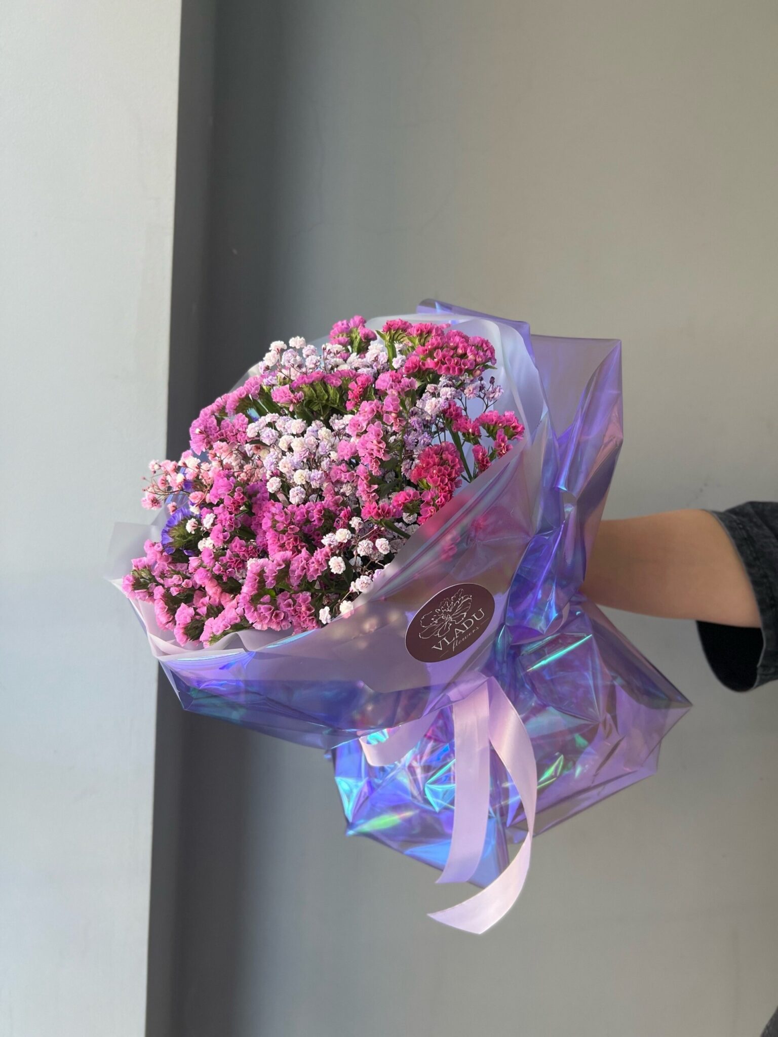 Букет из статицы в розовых оттенках