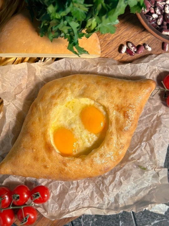 Хачапури по-аджарски