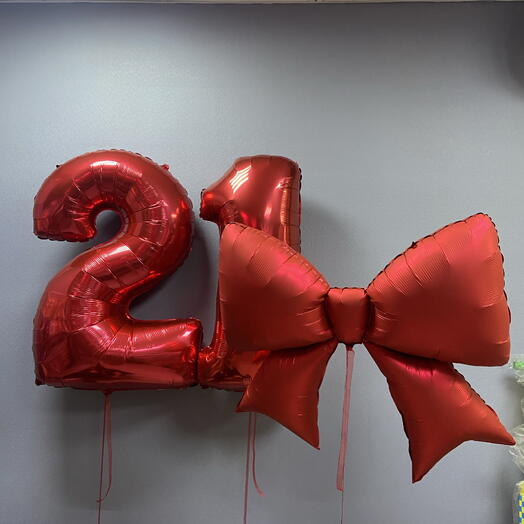 Цифры 21 и бант
