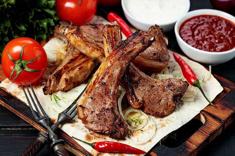 Шашлык из баранины на кости