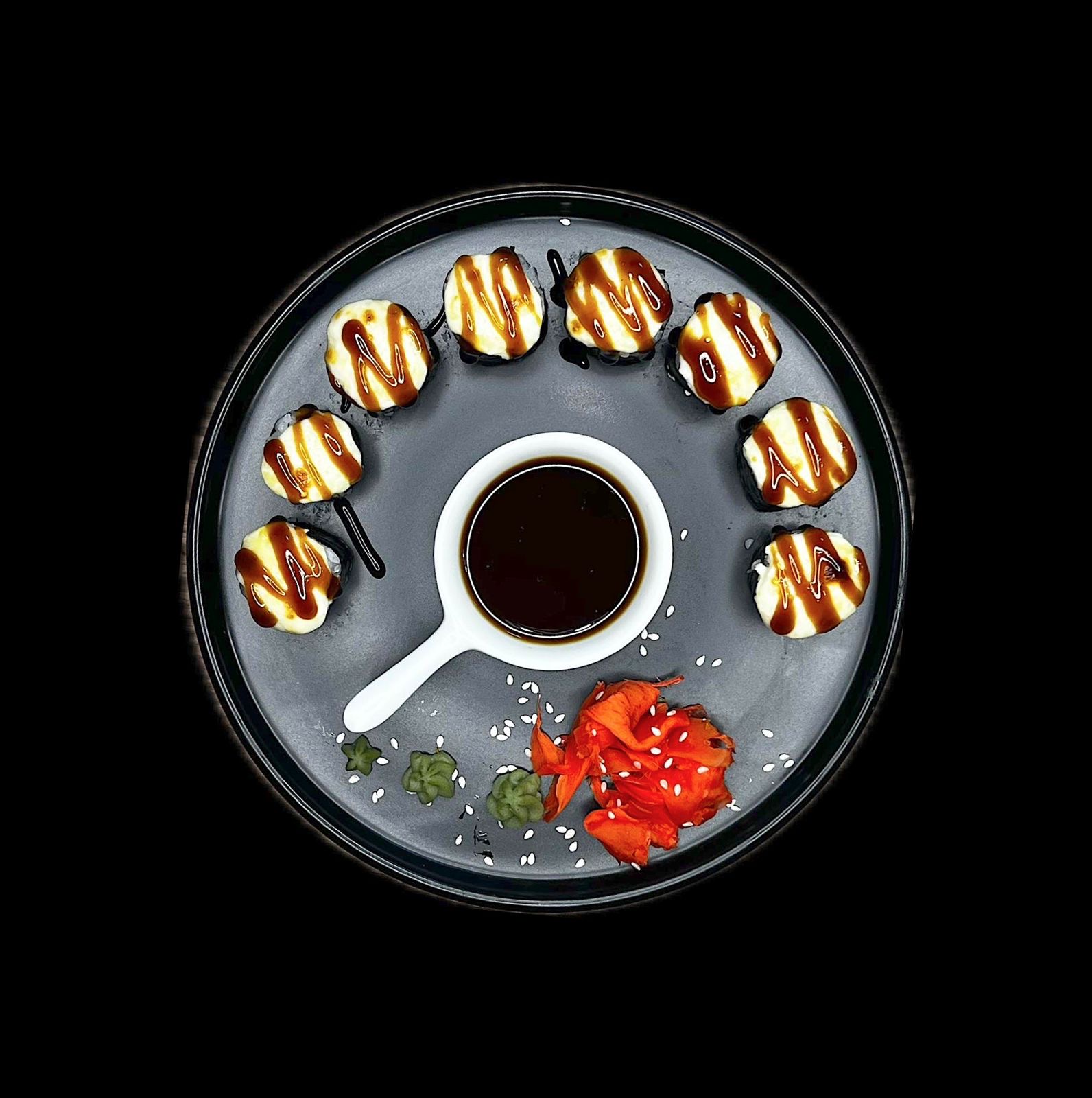 Ролл с куриной грудкой запеченный