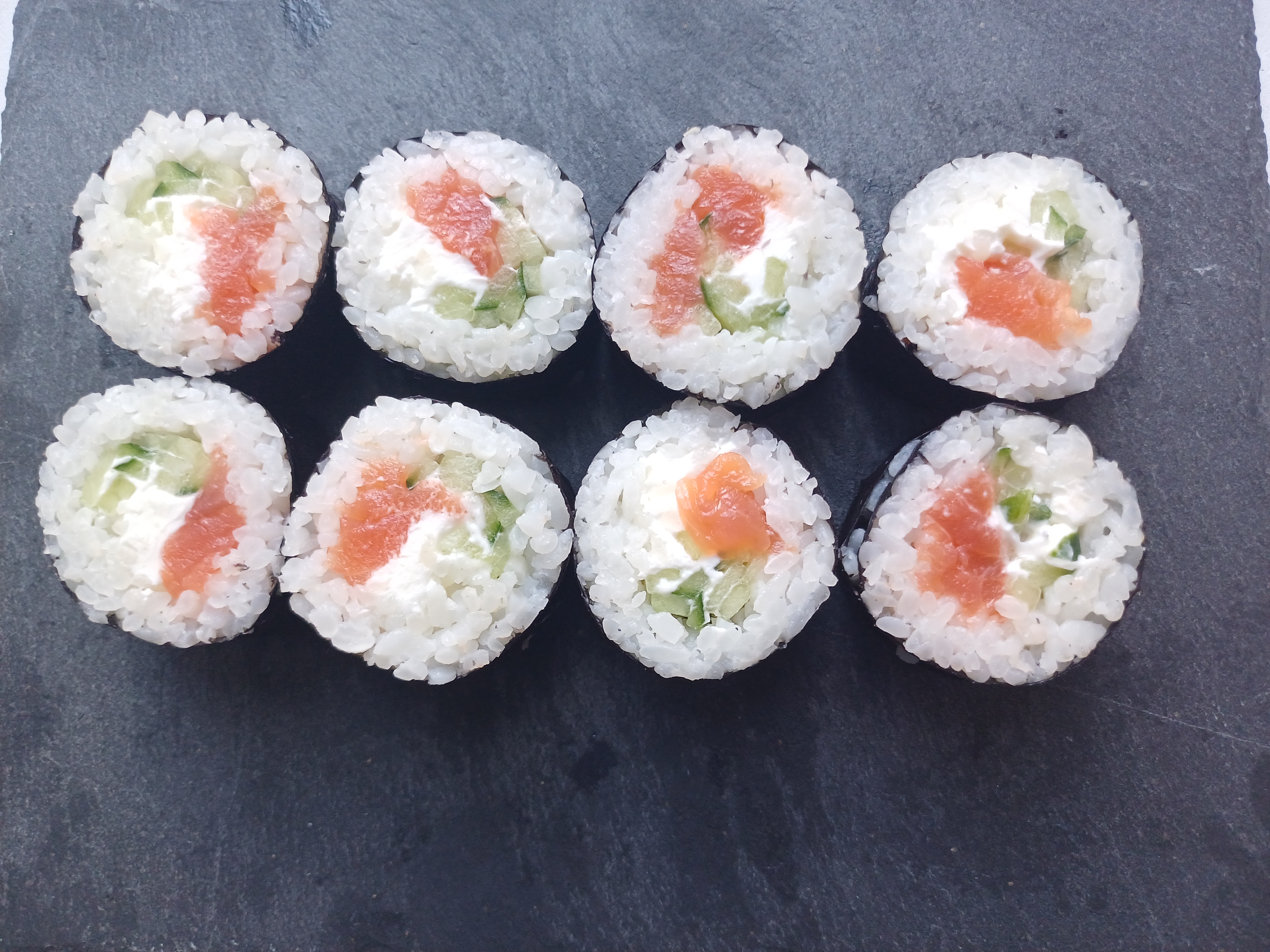 Насыщенный Лосось