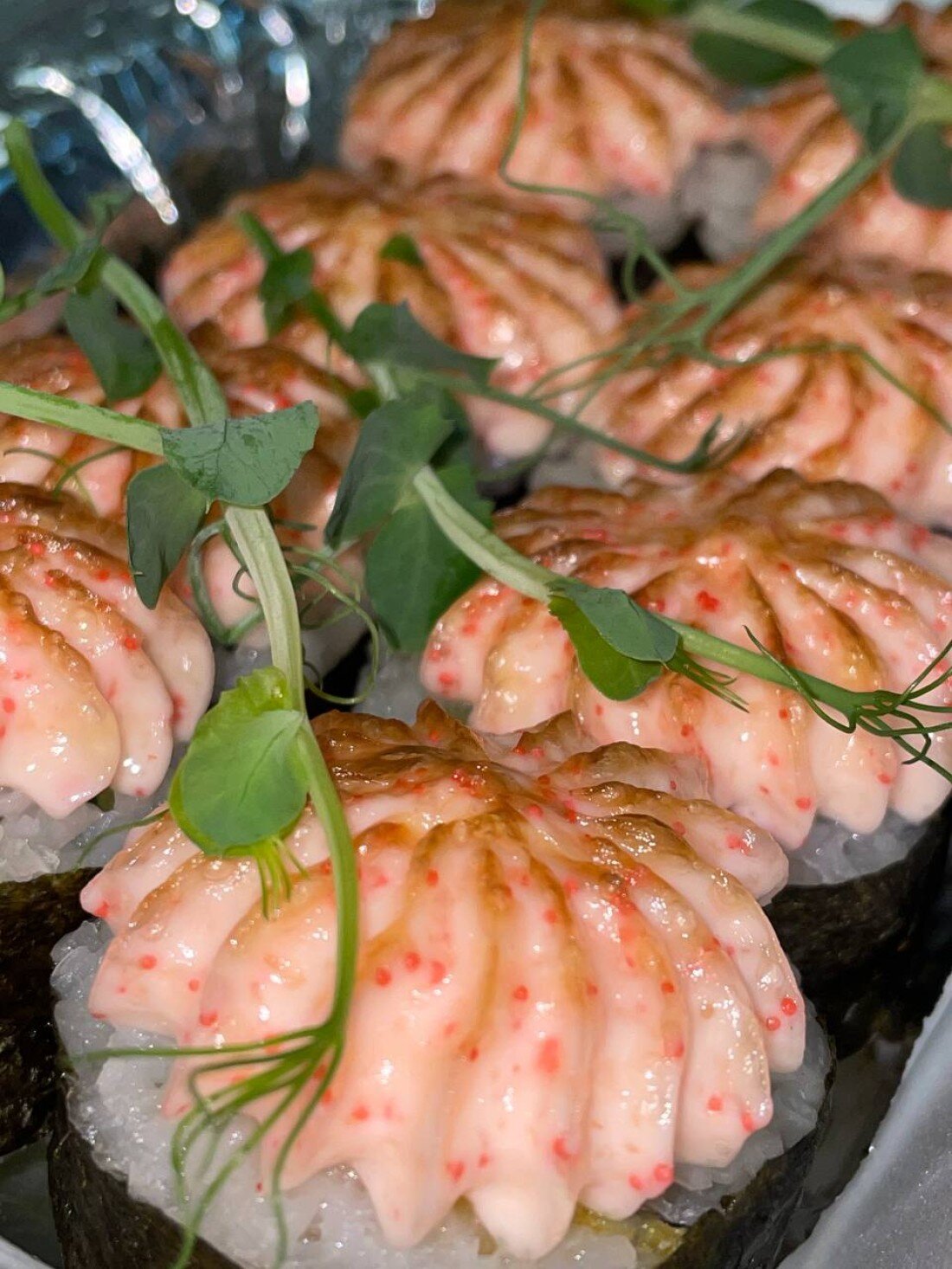 Запеченный ролл с хрустящей креветкой 362г