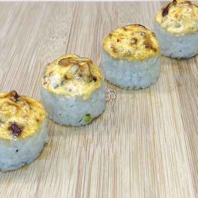 Запеченный с острым угрем 4шт