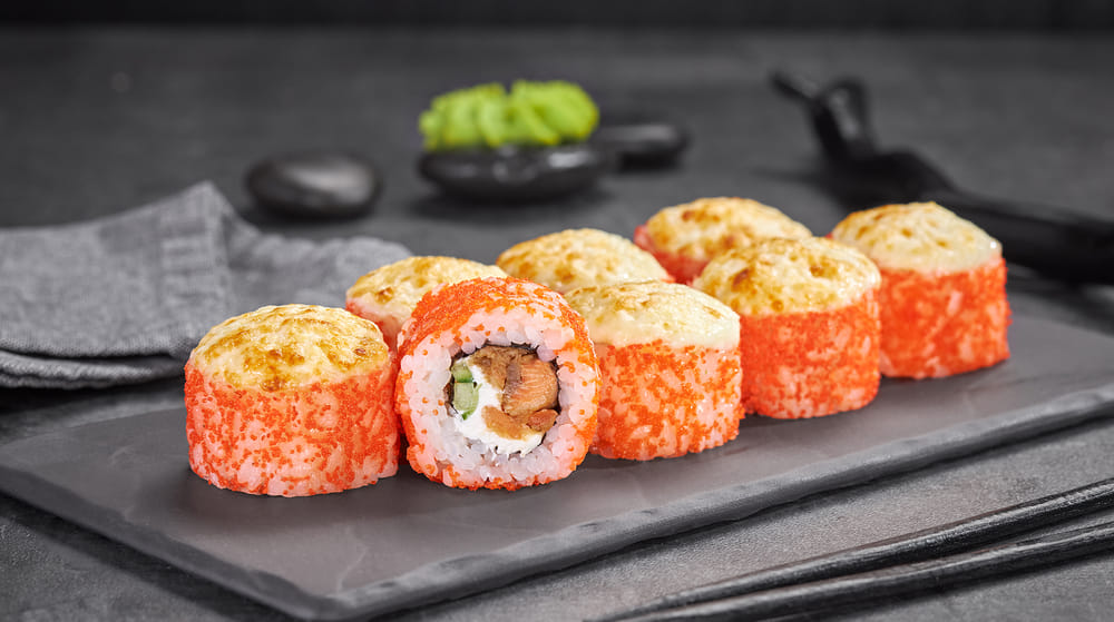 Ролл Монако запеченный