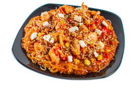 Фунчоза с куриным филе и кукурузой