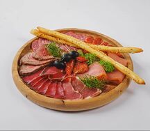 Мясные деликатесы