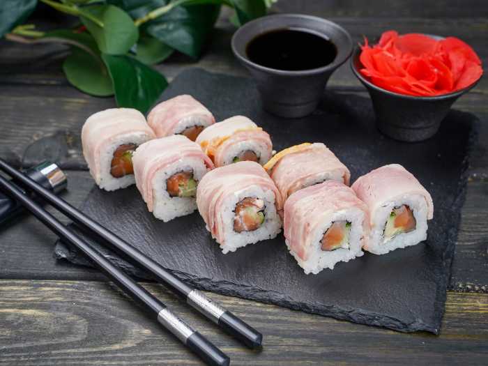 Ролл Сяке Батакон