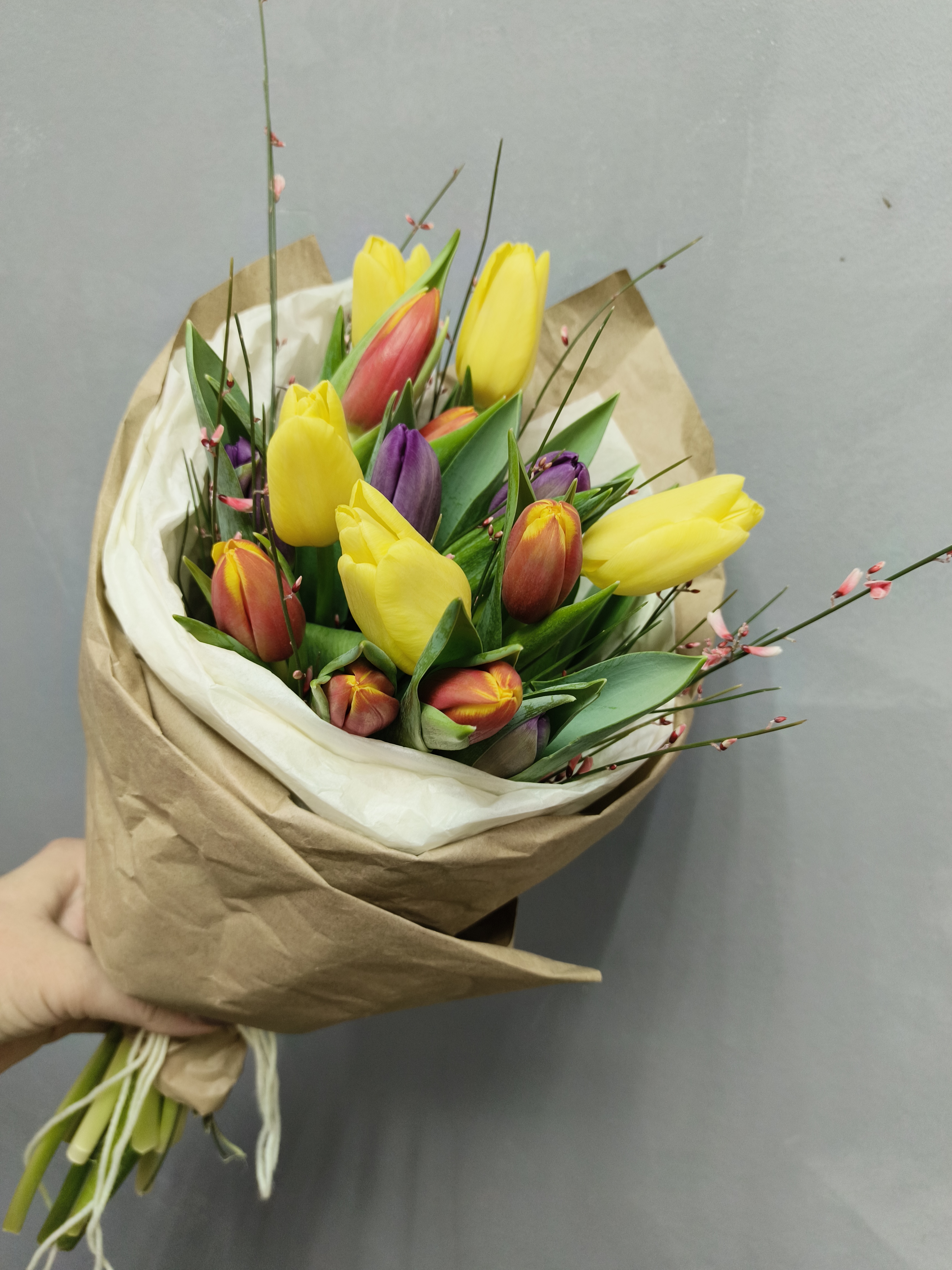 Букет из 15 тюльпанов