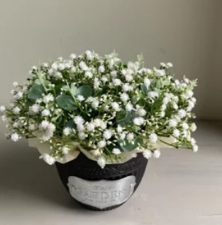 Композиция из искусственной гипсофилы 