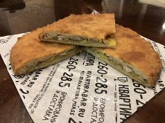 Пирог сдобный с курицей и картофелем