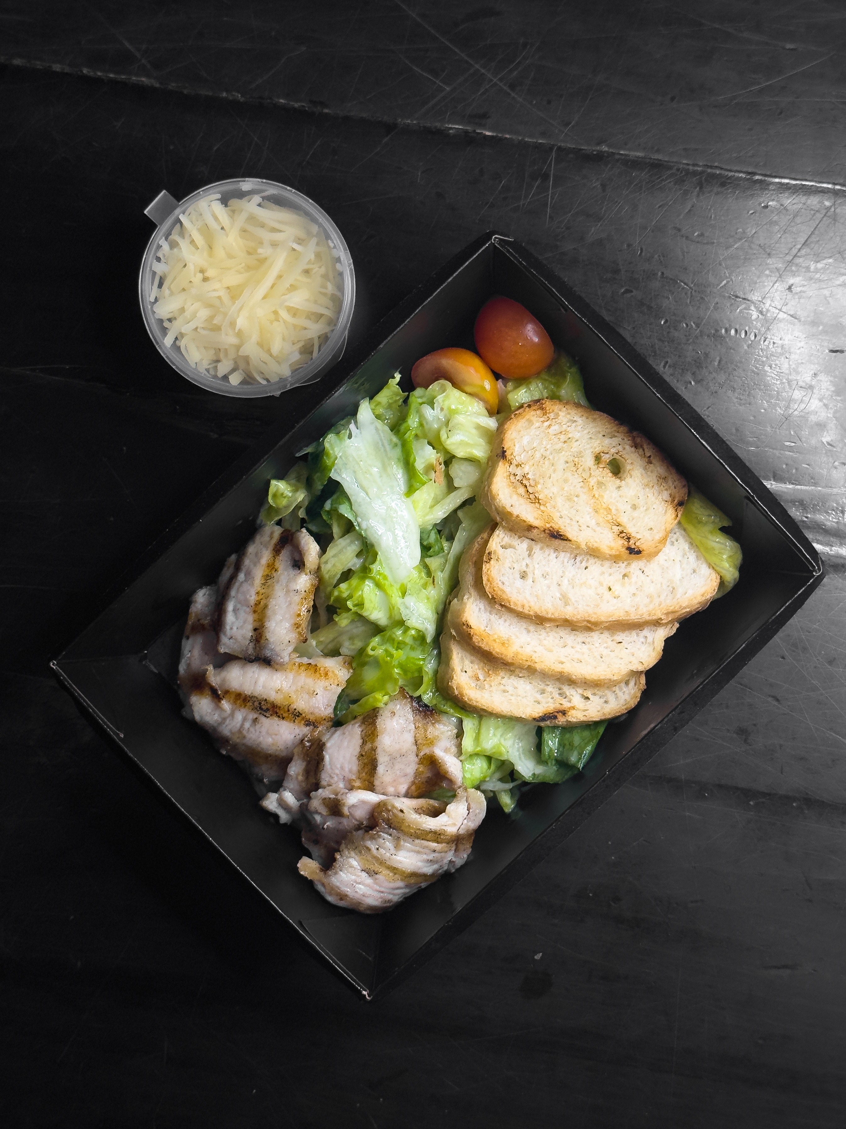Цезарь с курицей