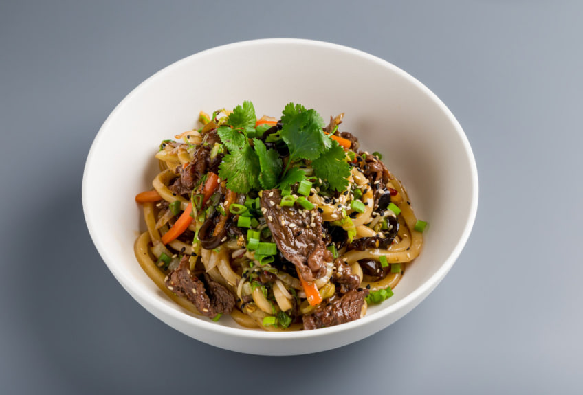 Жареный удон мраморная говядина