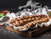 Люля-кебаб из говядины с сыром и грибами