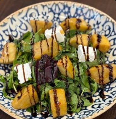 Салат с хрустящими баклажанами