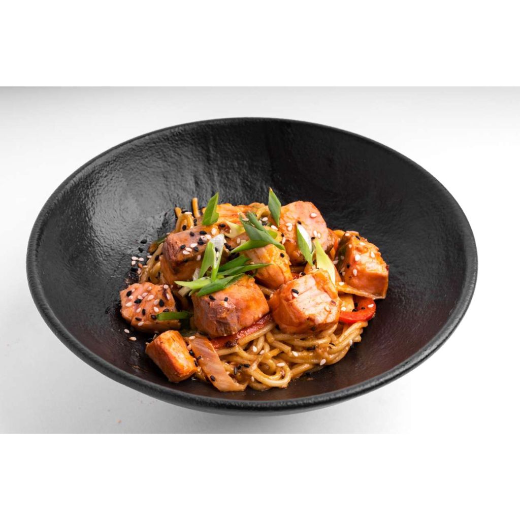 WOK рамен с лососем