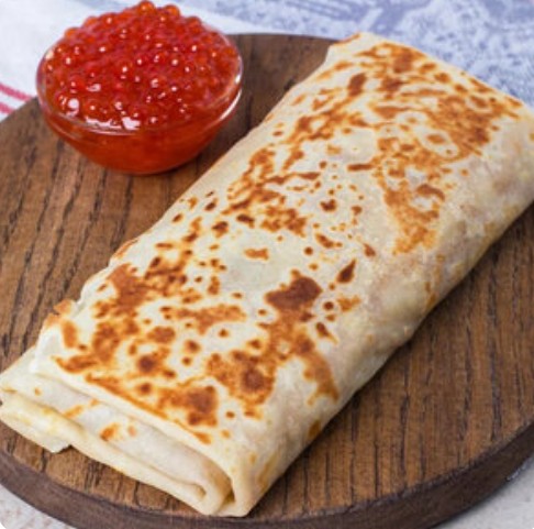 Блинок с красной икрой