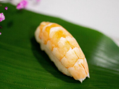 Суши с креветкой