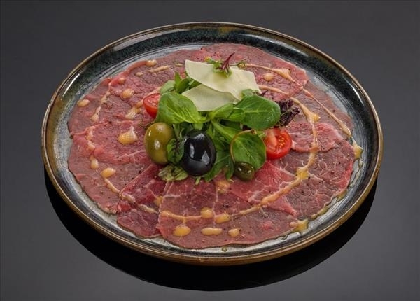 Карпаччо из говядины под соусом никкей