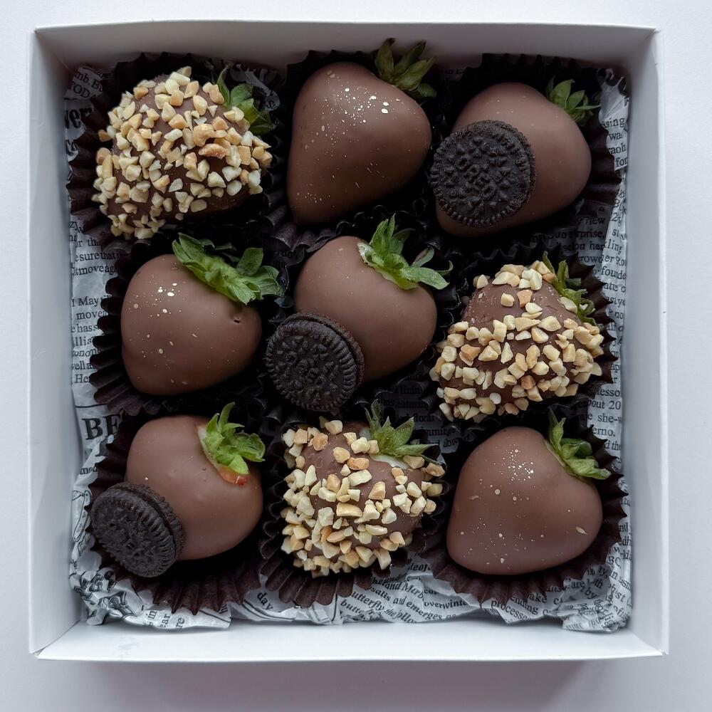 Клубника в шоколаде "Oreo", 9 ягод