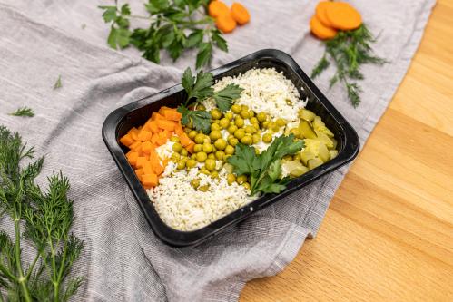 Салат Оливье с говядиной