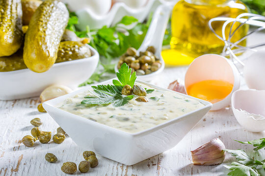 Белый соус с орехом