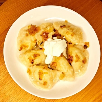 Вареники с сулугуни и творогом (S)