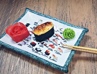 Запеченные суши с гребешком